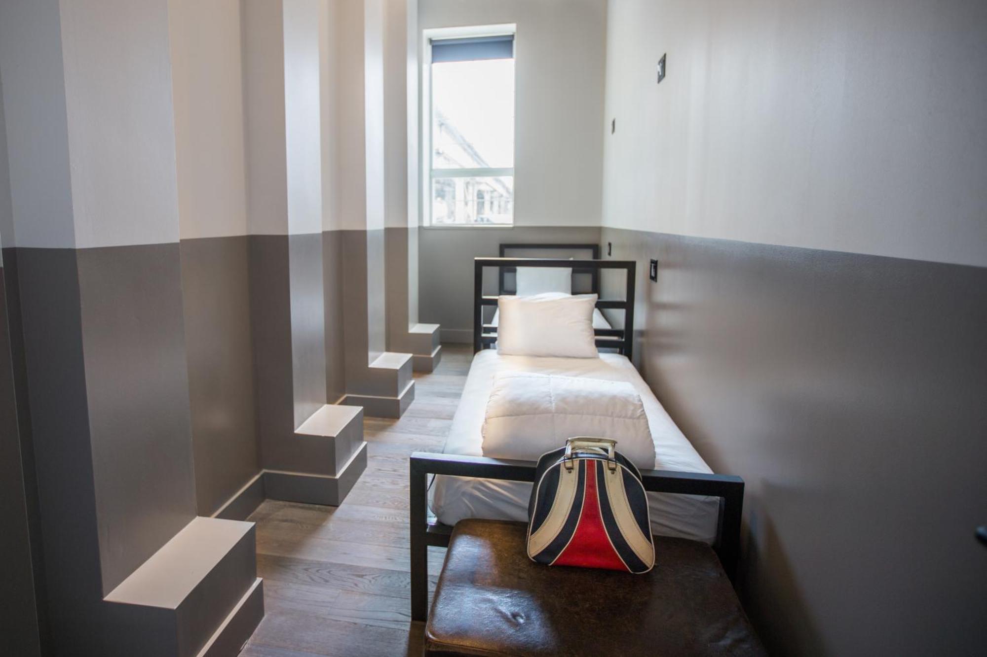 The Chicago Hotel Collection River North Room photo